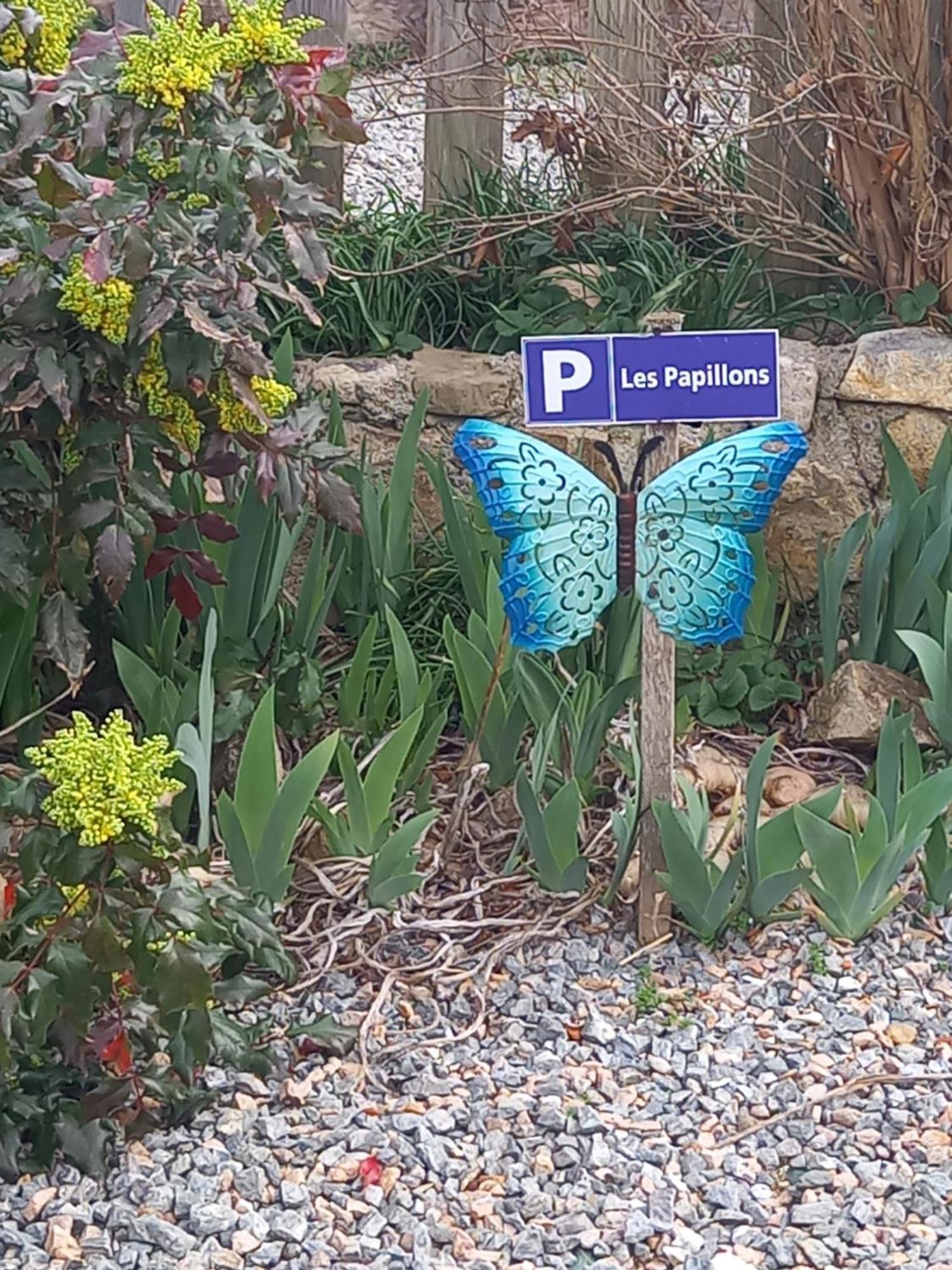 Les Papillons Vrolle